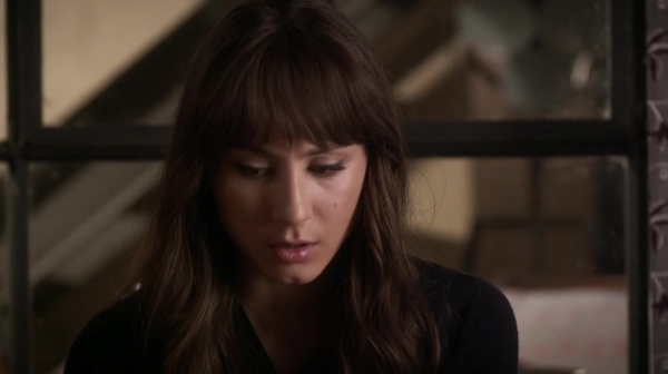Pretty_Little_Liars_S06E17_We_ve_All_Got_Baggage_720p_WEB-DL_DD5_1_H_264-NTb_1437.jpg