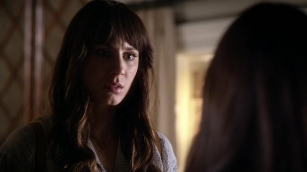 Pretty_Little_Liars_S06E17_We_ve_All_Got_Baggage_720p_WEB-DL_DD5_1_H_264-NTb_1843.jpg