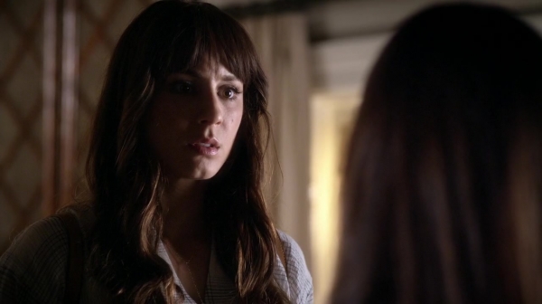 Pretty_Little_Liars_S06E17_We_ve_All_Got_Baggage_720p_WEB-DL_DD5_1_H_264-NTb_1844.jpg