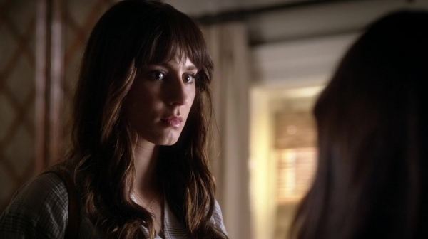 Pretty_Little_Liars_S06E17_We_ve_All_Got_Baggage_720p_WEB-DL_DD5_1_H_264-NTb_1864.jpg