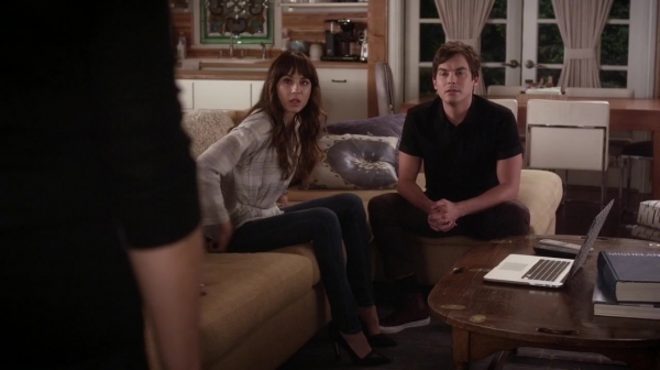 Pretty_Little_Liars_S06E17_We_ve_All_Got_Baggage_720p_WEB-DL_DD5_1_H_264-NTb_2079.jpg
