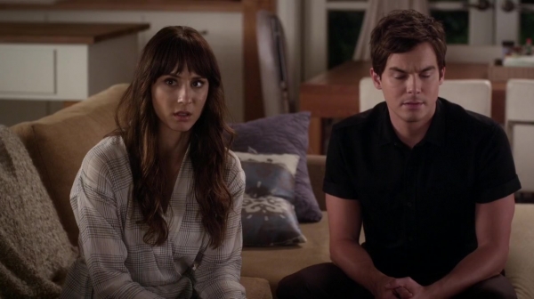Pretty_Little_Liars_S06E17_We_ve_All_Got_Baggage_720p_WEB-DL_DD5_1_H_264-NTb_2088.jpg