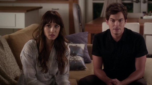 Pretty_Little_Liars_S06E17_We_ve_All_Got_Baggage_720p_WEB-DL_DD5_1_H_264-NTb_2092.jpg