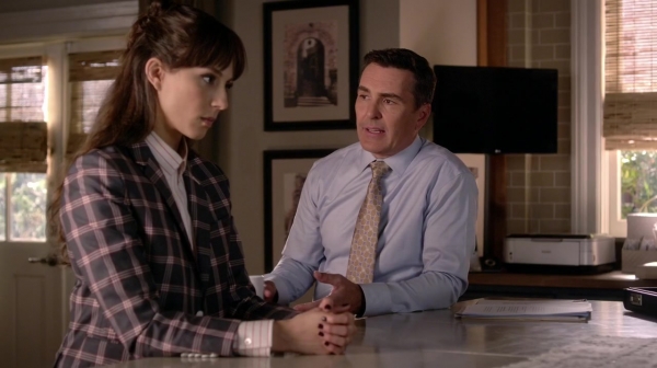 Pretty_Little_Liars_S06E18_Burn_This_720p_WEB-DL_DD5_1_H_264-NTb_0203.jpg