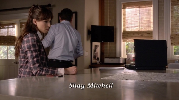 Pretty_Little_Liars_S06E18_Burn_This_720p_WEB-DL_DD5_1_H_264-NTb_0233.jpg