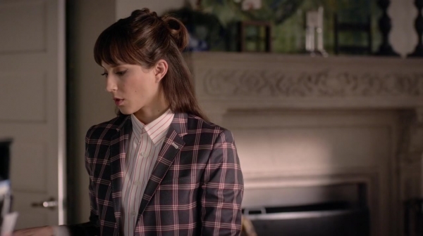 Pretty_Little_Liars_S06E18_Burn_This_720p_WEB-DL_DD5_1_H_264-NTb_0242.jpg
