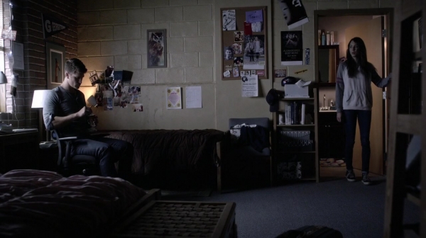 Pretty_Little_Liars_S06E18_Burn_This_720p_WEB-DL_DD5_1_H_264-NTb_0272.jpg