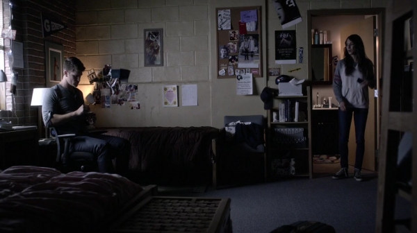 Pretty_Little_Liars_S06E18_Burn_This_720p_WEB-DL_DD5_1_H_264-NTb_0273.jpg