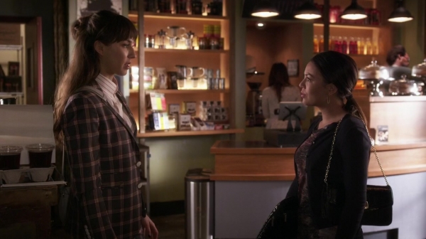 Pretty_Little_Liars_S06E18_Burn_This_720p_WEB-DL_DD5_1_H_264-NTb_0950.jpg