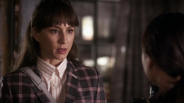 Pretty_Little_Liars_S06E18_Burn_This_720p_WEB-DL_DD5_1_H_264-NTb_0954.jpg