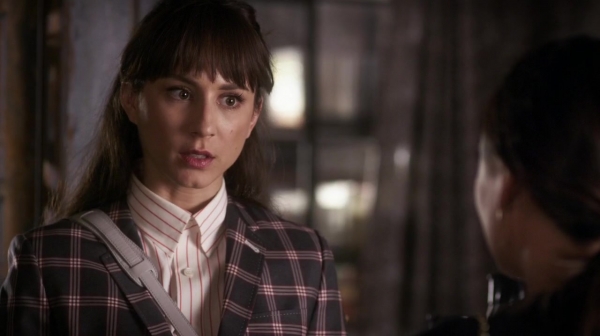 Pretty_Little_Liars_S06E18_Burn_This_720p_WEB-DL_DD5_1_H_264-NTb_0957.jpg