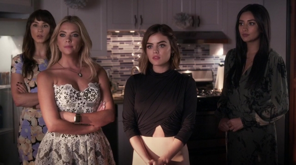 Pretty_Little_Liars_S06E18_Burn_This_720p_WEB-DL_DD5_1_H_264-NTb_1563.jpg