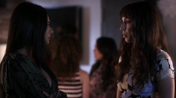 Pretty_Little_Liars_S06E18_Burn_This_720p_WEB-DL_DD5_1_H_264-NTb_1738.jpg