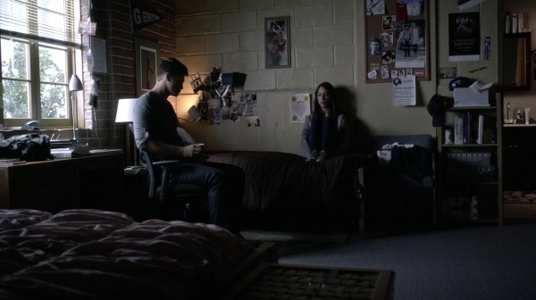 Pretty_Little_Liars_S06E18_Burn_This_720p_WEB-DL_DD5_1_H_264-NTb_1822.jpg
