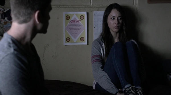 Pretty_Little_Liars_S06E18_Burn_This_720p_WEB-DL_DD5_1_H_264-NTb_1833.jpg