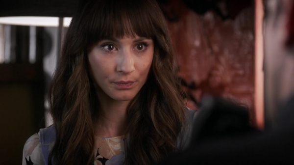 Pretty_Little_Liars_S06E18_Burn_This_720p_WEB-DL_DD5_1_H_264-NTb_2103.jpg