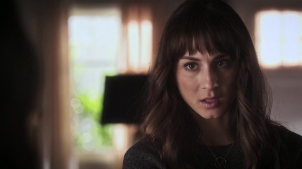 Pretty_Little_Liars_S06E19_Did_You_Miss_Me_720p_WEB-DL_DD5_1_H_264-NTb_0216.jpg