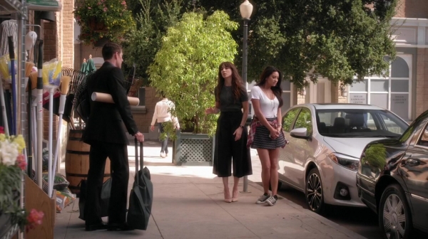 Pretty_Little_Liars_S06E19_Did_You_Miss_Me_720p_WEB-DL_DD5_1_H_264-NTb_0941.jpg