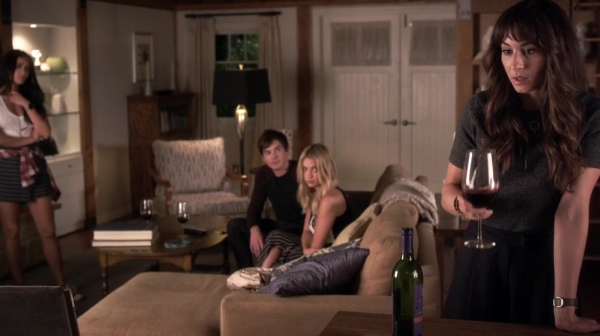 Pretty_Little_Liars_S06E19_Did_You_Miss_Me_720p_WEB-DL_DD5_1_H_264-NTb_1535.jpg