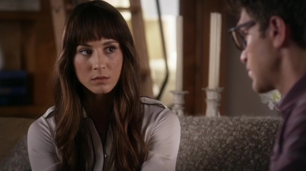 Pretty_Little_Liars_S06E20_Hush_Hush_Sweet_Little_Liars_720p_WEB-DL_DD5_1_H_264-NTb_0318.jpg