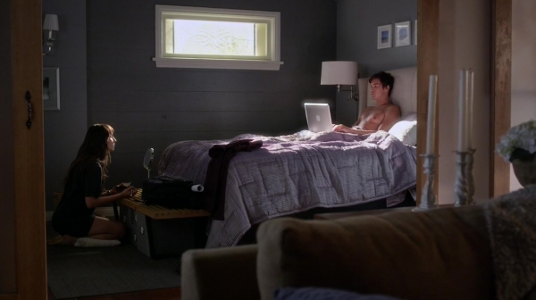 Pretty_Little_Liars_S06E20_Hush_Hush_Sweet_Little_Liars_720p_WEB-DL_DD5_1_H_264-NTb_1045.jpg