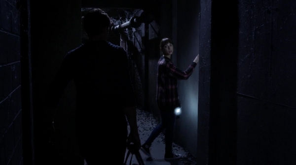 Pretty_Little_Liars_S06E20_Hush_Hush_Sweet_Little_Liars_720p_WEB-DL_DD5_1_H_264-NTb_1861.jpg
