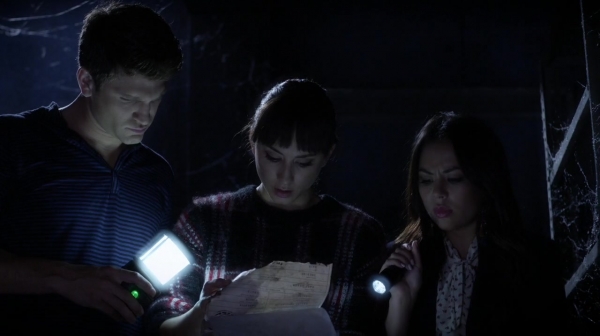 Pretty_Little_Liars_S06E20_Hush_Hush_Sweet_Little_Liars_720p_WEB-DL_DD5_1_H_264-NTb_2079.jpg