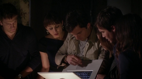 Pretty_Little_Liars_S06E20_Hush_Hush_Sweet_Little_Liars_720p_WEB-DL_DD5_1_H_264-NTb_2368.jpg