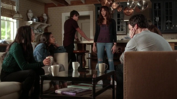 Pretty_Little_Liars_S07E01_WEB-DL_720p_DUAL_WWW_COMANDOTORRENTS_COM_0311.jpg