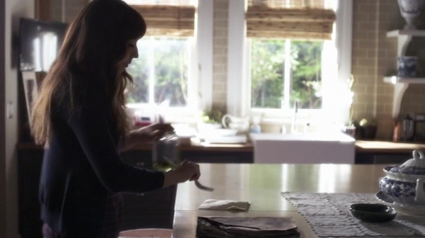 Pretty_Little_Liars_S07E01_WEB-DL_720p_DUAL_WWW_COMANDOTORRENTS_COM_0943.jpg