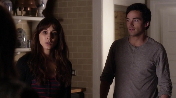 Pretty_Little_Liars_S07E01_WEB-DL_720p_DUAL_WWW_COMANDOTORRENTS_COM_2202.jpg