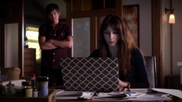 Pretty_Little_Liars_S07E02_WEB-DL_720p_DUAL_WWW_COMANDOTORRENTS_COM_0460.jpg