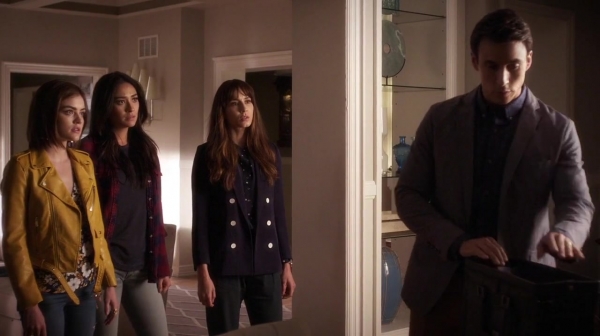 Pretty_Little_Liars_S07E02_WEB-DL_720p_DUAL_WWW_COMANDOTORRENTS_COM_1025.jpg