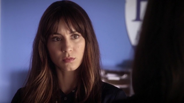 Pretty_Little_Liars_S07E02_WEB-DL_720p_DUAL_WWW_COMANDOTORRENTS_COM_1518.jpg