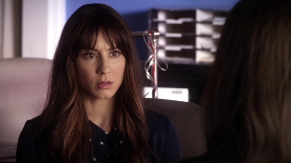 Pretty_Little_Liars_S07E02_WEB-DL_720p_DUAL_WWW_COMANDOTORRENTS_COM_1600.jpg