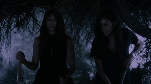 Pretty_Little_Liars_S07E04_WEB-DL_720p_DUAL_WWW_COMANDOTORRENTS_COM_0146.jpg