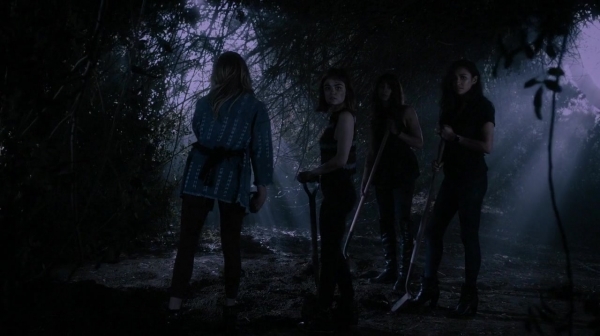 Pretty_Little_Liars_S07E04_WEB-DL_720p_DUAL_WWW_COMANDOTORRENTS_COM_0187.jpg
