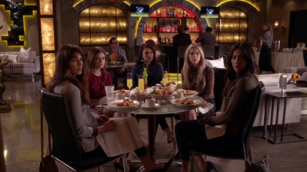 Pretty_Little_Liars_S07E04_WEB-DL_720p_DUAL_WWW_COMANDOTORRENTS_COM_1774.jpg