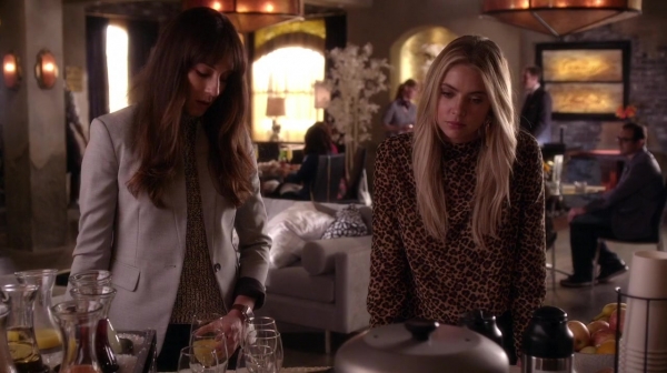 Pretty_Little_Liars_S07E04_WEB-DL_720p_DUAL_WWW_COMANDOTORRENTS_COM_1908.jpg
