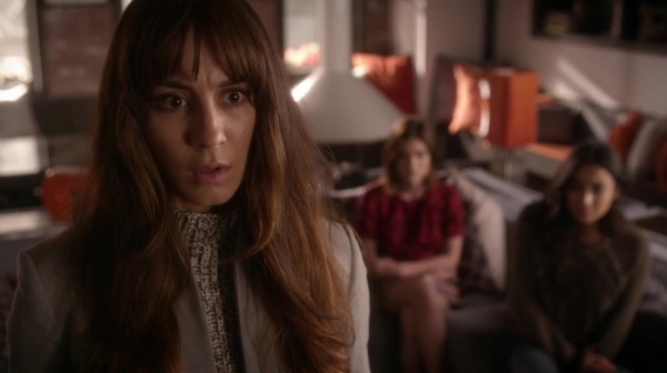 Pretty_Little_Liars_S07E04_WEB-DL_720p_DUAL_WWW_COMANDOTORRENTS_COM_2333.jpg