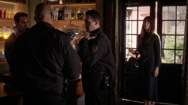Pretty_Little_Liars_S07E05_WEB-DL_720p_DUAL_WWW_COMANDOTORRENTS_COM_0543.jpg