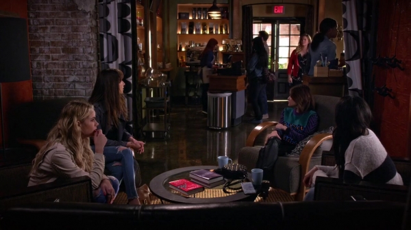 Pretty_Little_Liars_S07E06_WEB-DL_720p_DUAL_WWW_COMANDOTORRENTS_COM_0127.jpg
