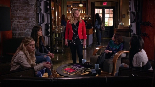 Pretty_Little_Liars_S07E06_WEB-DL_720p_DUAL_WWW_COMANDOTORRENTS_COM_0143.jpg