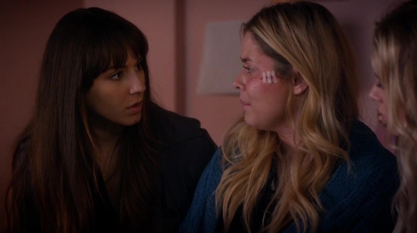 Pretty_Little_Liars_S07E06_WEB-DL_720p_DUAL_WWW_COMANDOTORRENTS_COM_2109.jpg
