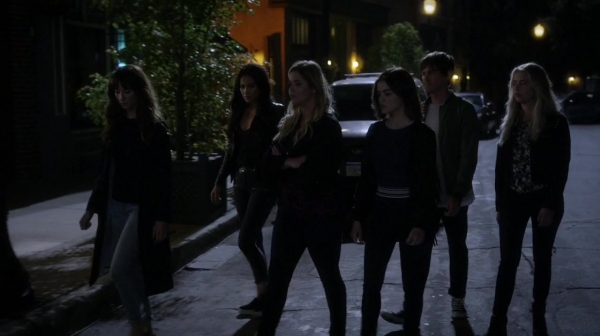 Pretty_Little_Liars_S07E08_WEB-DL_720p_DUAL_WWW_COMANDOTORRENTS_COM_0091.jpg