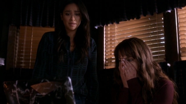 Pretty_Little_Liars_S07E09_WEB-DL_720p_DUAL_WWW_COMANDOTORRENTS_COM_1327.jpg