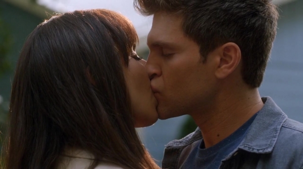 Pretty_Little_Liars_S07E10_WEB-DL_720p_DUAL_WWW_COMANDOTORRENTS_COM_1375.jpg