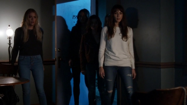 Pretty_Little_Liars_S07E10_WEB-DL_720p_DUAL_WWW_COMANDOTORRENTS_COM_1648.jpg