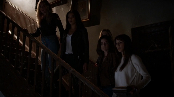 Pretty_Little_Liars_S07E10_WEB-DL_720p_DUAL_WWW_COMANDOTORRENTS_COM_1878.jpg
