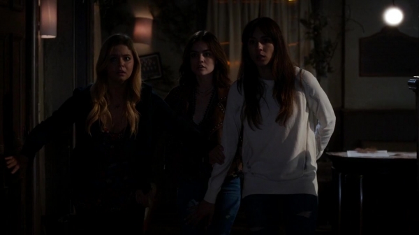 Pretty_Little_Liars_S07E10_WEB-DL_720p_DUAL_WWW_COMANDOTORRENTS_COM_2015.jpg